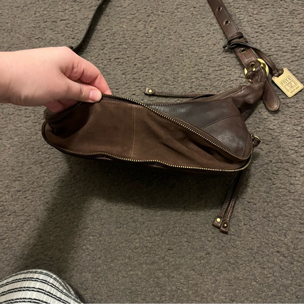 Frye Belle Bohemian Leather Crescent Crossbody Bag - Picture 10 of 10